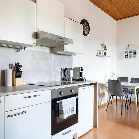 Apartment Well-equipped And Business-friendly Near For Up To 3 Guests *